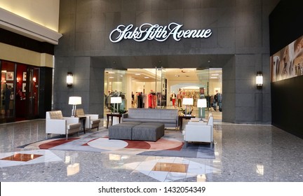 File:Saks Fifth Avenue Logo.jpg - Wikimedia Commons