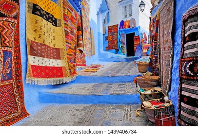 Típica arquitectura marroquina preciosa a la medina de la ciutat blava de Chefchaouen al Marroc