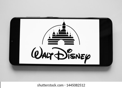 Disney Store Logo & Transparent Disney Store.PNG Logo Images