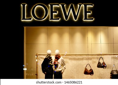 Loewe Vector Logo - Download Free SVG Icon