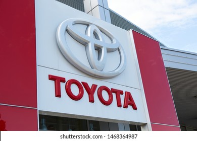 Toyota Innova Logo Vector (.cdr) Free Download