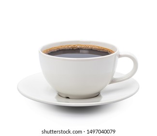 Weiße Tasse schwarzer Kaffee isoliert auf weißem Hintergrund mit Beschneidungspfad