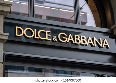 Muhasebe büyüme sıvılaşmak dolce and gabbana logo vector denge masal  uygulanan