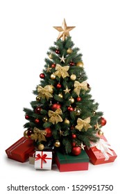 Pohon Natal dekoratif diisolasi pada latar belakang putih