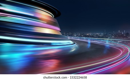 Carretera urbana con curvas de movimiento abstracto con efecto de movimiento de luz de neón aplicado. Concepto de uso de fondo de automóvil.