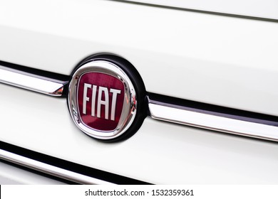 FIAT 500 Logo PNG Vector (EPS) Free Download