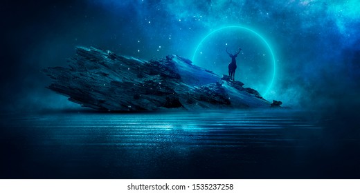 Fondo abstracto de neón futurista moderno. Objeto grande en el centro, fondo espacial. Escena oscura con luz de neón. Reflexión de la luz sobre una superficie mojada.