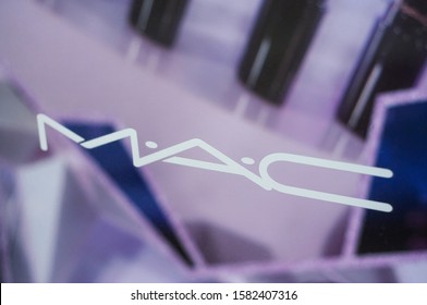 mac cosmetics logo png