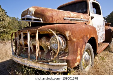 Oude Roestige Verlaten Vrachtwagen