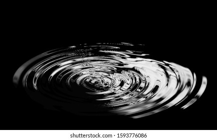 Water rimpelt uit een druppel water in het donker. waterdruppel donkere toon. Abstracte zwarte cirkel waterdruppel rimpel. Vloeibare textuurachtergrond. Gegolfde vloeistof met stemmingseffect in zwart-wit.