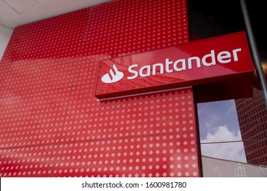 Santander Rio Logo PNG vector in SVG, PDF, AI, CDR format