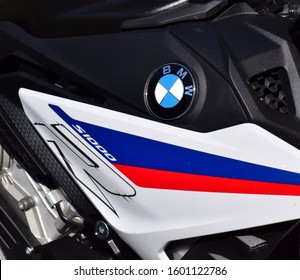 Search: bmw s1000r Logo PNG Vectors Free Download