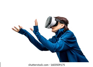 Fra an 360 Vue virtuell Realitéit Headset spillt d'Spill op wäissem Hannergrond isoléiert. 3D Apparat Gadget fir Filmer ze kucken fir Reesen an Ënnerhalung am 3D Raum .. Karton VR AR Brëller