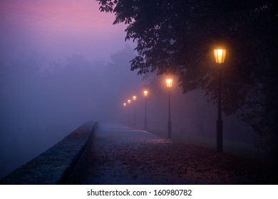 مصباح شارع أبيض وأسود تنزيل خلفية Hd