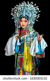 Artista asiático de la ópera antigua de Beijing