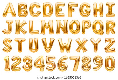 Alfabet bahasa Inggris dan angka yang terbuat dari balon helium tiup emas diisolasi dengan warna putih. Font balon foil emas, set alfabet lengkap huruf besar dan angka