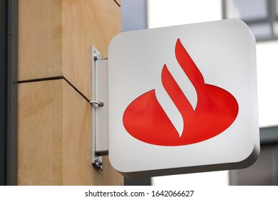 Santander Rio Logo PNG vector in SVG, PDF, AI, CDR format
