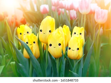 flores de tulipanes amarillos con cara linda. estilo kawaii. símbolo de la temporada de primavera. fondo de primavera.