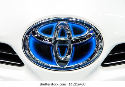 Camry Logo Vector (.EPS) Free Download