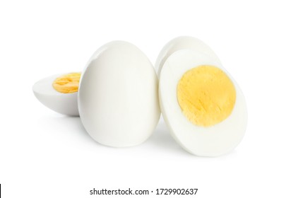 Huevos de gallina duros frescos aislados en blanco