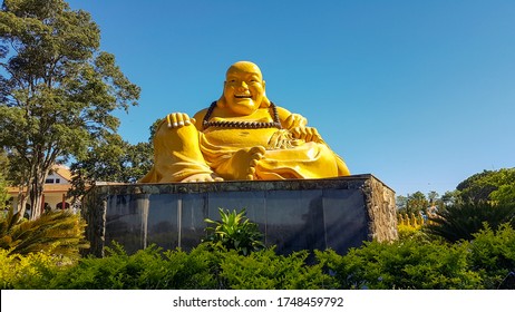 Hotei (gelukkige Boeddha, Chinese monnik) in de boeddhistische tempel Chen Tien. Foz do Iguacu, Brazilië.