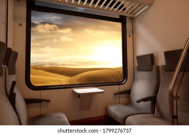 電車の窓から見た砂漠のパノラマ