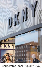 File:DKNY logo.svg - Wikipedia