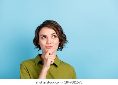 Photo portrait of nice girl having new idea trying to find solution dreaming looking up having a plan isolated on blue color background with copyspace