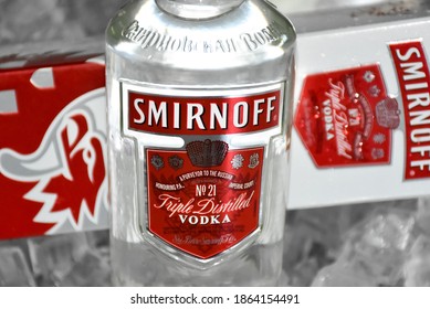 vector de logotipo de vodka smirnoff