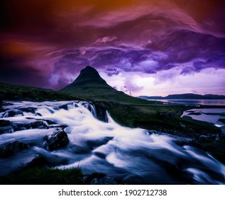 Khung cảnh ấn tượng của thác nước Kirkjufellsfoss lúc hoàng hôn. Vị trí đặt núi lửa Kirkjufell, Iceland, Châu Âu. Hình ảnh của hầu hết các mốc phổ biến trên thế giới. Hình nền ảnh sống động. Khám phá thế giới của cái đẹp.