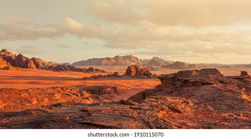 Cảnh quan như sao Hỏa đỏ ở sa mạc Wadi Rum, Jordan, địa điểm này được sử dụng làm bối cảnh cho nhiều bộ phim khoa học viễn tưởng