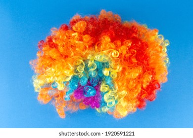 Divertido concepto de fiesta peluca de payaso arcoíris mullido Afro sintético Cosplay Anime pelucas de lujo fondo festivo