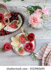 Deska za mesnine San Valentine v obliki srca.