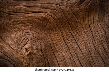 Nền kết cấu gỗ cũ với các vết nứt tự nhiên. Ván gỗ màu nâu sẫm được sử dụng cho nền.