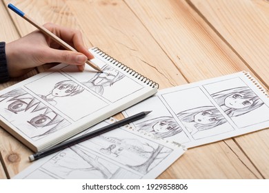 Artista dibujando un cómic de anime en un estudio.