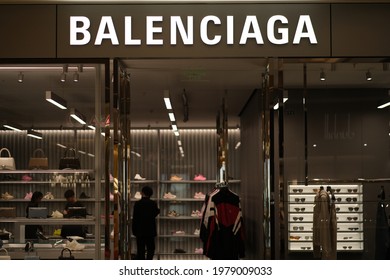 balenciaga logo - Google รูปภาพ