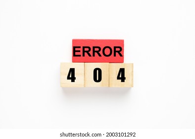 Bloque de madera escrito Error 404. Símbolo como página no encontrada