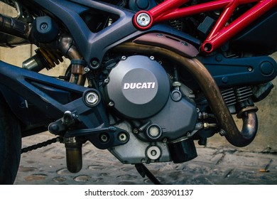 vecteur de logo de monstre ducati