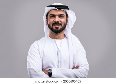 アラビア語のハンサムな男のスタジオ ポートレート