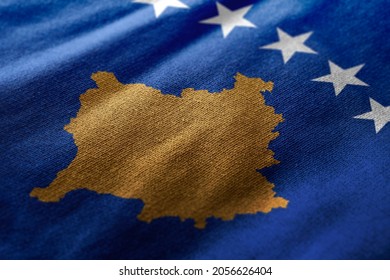 kosovo Flagge im ein abstrakt zerrissen Design. modern Design von das kosovo  Flagge. 26120239 Vektor Kunst bei Vecteezy