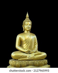 Imagen de Buda sentado dorado aislado sobre fondo negro.