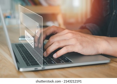 技術インターネット検索エンジン、検索ツール タブ、管理データ情報技術ネットワーク、オフィスの机の上でノートパソコンのキーボードを入力する人間の手、ウェブサイトを備えたビジュアル検索タブ ブラウザー。