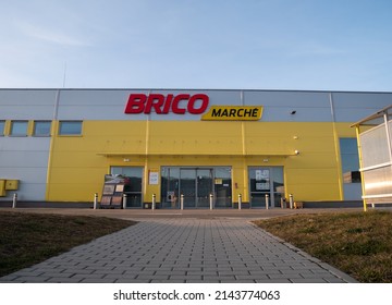 Logotipo Da Marca Bricomarche Super Store Intermarche Imagem de Stock  Editorial - Imagem de europeu, cartaz: 226232689