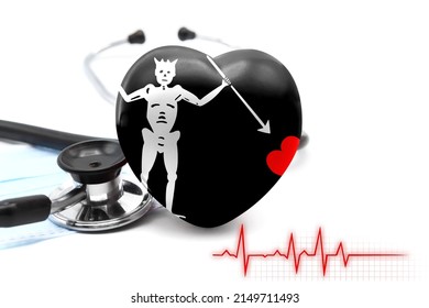 聴診器の横にあるハートの形をした黒ひげ海賊団の旗、世界保健システムのコンセプト