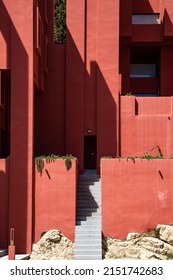 Muralla roja 建物、カルペ、スペイン、イカ ゲーム