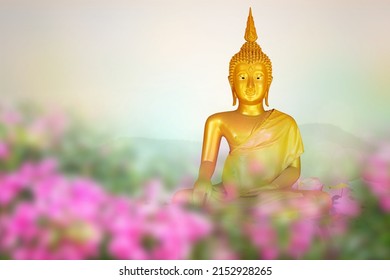 Magha Asha Visakha Bucha Day, goldene Buddha-Statue. Weiches Bild und glatter Fokusstil