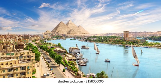 Quần thể kim tự tháp ở thành phố Aswan bên sông Nile, nhìn từ trên không, Ai Cập