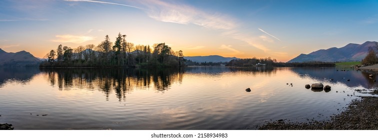 Derwentwater See bei Sonnenuntergang im Lake District. England