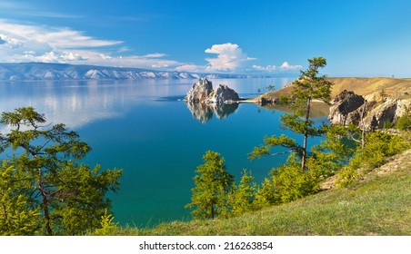 Lago Baikal. Isla de Oljón. Cabo Burhan. Tarde soleada de verano