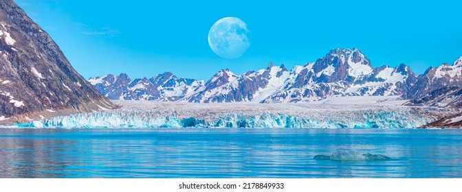 Sông băng Knud Rasmussen gần Kulusuk với trăng tròn - Greenland, Đông Greenland "Các yếu tố của hình ảnh này do NASA cung cấp"